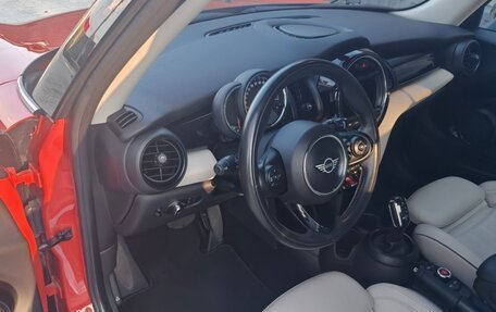MINI Hatch, 2018 год, 2 700 000 рублей, 7 фотография