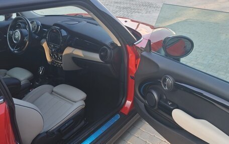 MINI Hatch, 2018 год, 2 700 000 рублей, 9 фотография