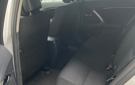 Toyota Avensis III рестайлинг, 2011 год, 1 100 000 рублей, 7 фотография