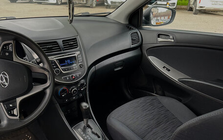 Hyundai Solaris II рестайлинг, 2015 год, 3 фотография