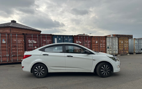 Hyundai Solaris II рестайлинг, 2015 год, 6 фотография