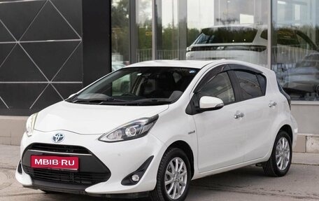 Toyota Aqua I, 2018 год, 1 015 000 рублей, 1 фотография