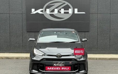 Toyota Yaris, 2025 год, 4 300 000 рублей, 2 фотография