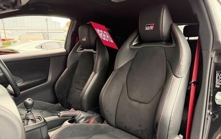 Toyota Yaris, 2025 год, 4 300 000 рублей, 18 фотография