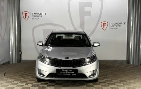 KIA Rio III рестайлинг, 2013 год, 900 000 рублей, 2 фотография
