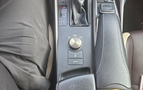 Lexus IS III, 2018 год, 2 300 000 рублей, 5 фотография