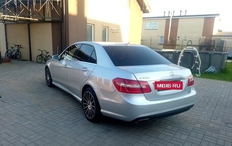 Mercedes-Benz E-Класс, 2012 год, 1 500 000 рублей, 4 фотография