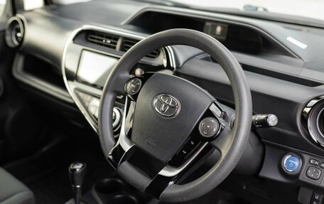 Toyota Aqua I, 2018 год, 1 015 000 рублей, 11 фотография