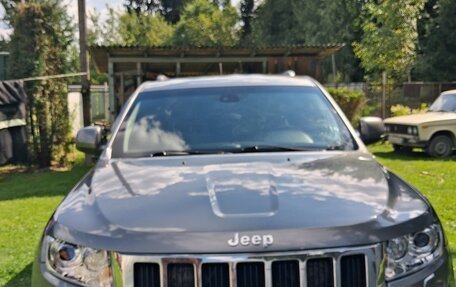 Jeep Grand Cherokee, 2011 год, 1 650 000 рублей, 2 фотография