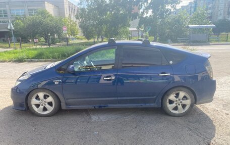 Toyota Prius, 2005 год, 650 000 рублей, 3 фотография