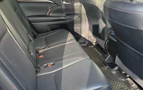 Toyota Highlander III, 2014 год, 3 350 000 рублей, 12 фотография