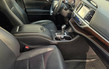 Toyota Highlander III, 2014 год, 3 350 000 рублей, 10 фотография