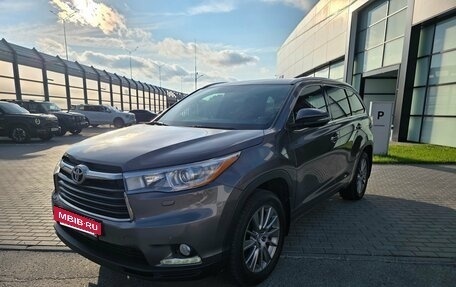 Toyota Highlander III, 2014 год, 3 350 000 рублей, 7 фотография