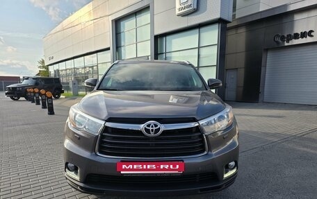 Toyota Highlander III, 2014 год, 3 350 000 рублей, 8 фотография