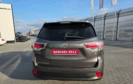 Toyota Highlander III, 2014 год, 3 350 000 рублей, 4 фотография