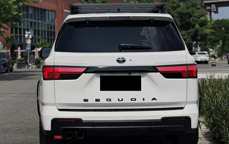 Toyota Sequoia, 2023 год, 11 500 000 рублей, 5 фотография