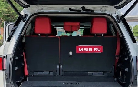 Toyota Sequoia, 2023 год, 11 500 000 рублей, 32 фотография