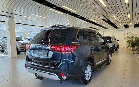 Mitsubishi Outlander III рестайлинг 3, 2019 год, 1 958 000 рублей, 2 фотография