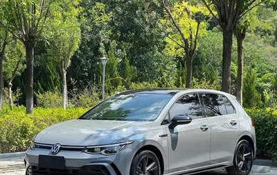 Volkswagen Golf VIII, 2023 год, 1 750 000 рублей, 1 фотография
