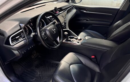 Toyota Camry, 2020 год, 2 950 000 рублей, 11 фотография