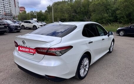 Toyota Camry, 2020 год, 2 950 000 рублей, 6 фотография