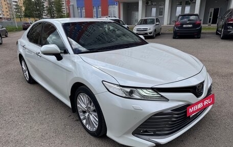 Toyota Camry, 2020 год, 2 950 000 рублей, 7 фотография
