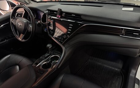 Toyota Camry, 2020 год, 2 950 000 рублей, 14 фотография