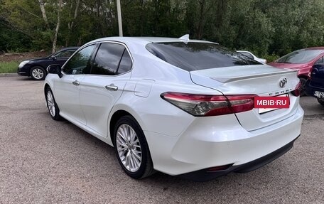 Toyota Camry, 2020 год, 2 950 000 рублей, 3 фотография