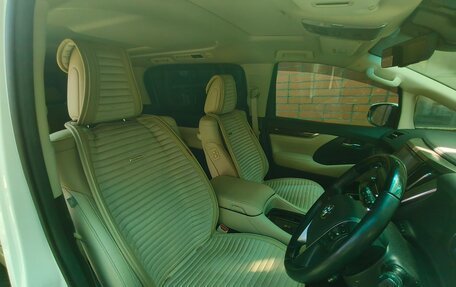 Toyota Alphard III, 2021 год, 5 695 000 рублей, 34 фотография