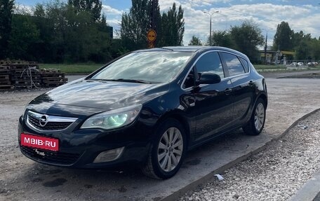 Opel Astra J, 2012 год, 650 000 рублей, 1 фотография