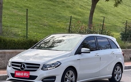 Mercedes-Benz B-Класс, 2018 год, 1 400 000 рублей, 1 фотография