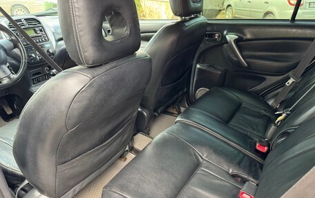 Toyota RAV4, 2004 год, 650 000 рублей, 16 фотография