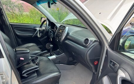 Toyota RAV4, 2004 год, 650 000 рублей, 21 фотография