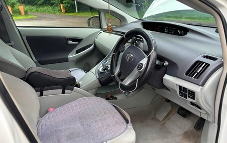 Toyota Prius, 2011 год, 1 110 000 рублей, 4 фотография