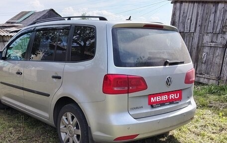 Volkswagen Touran III, 2013 год, 1 550 000 рублей, 2 фотография