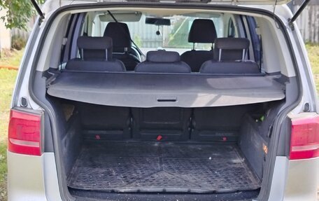 Volkswagen Touran III, 2013 год, 1 550 000 рублей, 16 фотография