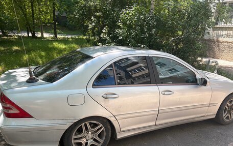 Mercedes-Benz C-Класс, 2003 год, 340 000 рублей, 3 фотография