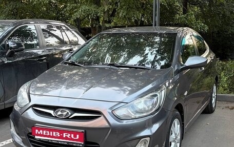 Hyundai Solaris II рестайлинг, 2011 год, 620 000 рублей, 2 фотография