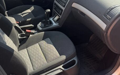 Skoda Octavia, 2011 год, 800 000 рублей, 12 фотография