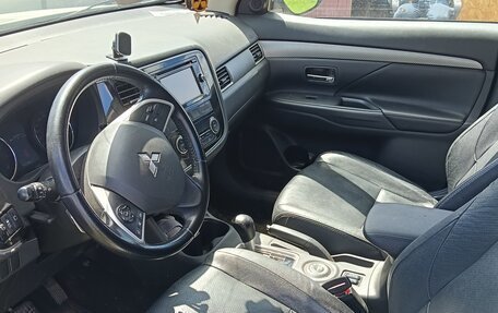 Mitsubishi Outlander III рестайлинг 3, 2012 год, 1 204 000 рублей, 5 фотография