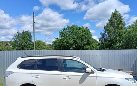 Mitsubishi Outlander III рестайлинг 3, 2012 год, 1 204 000 рублей, 3 фотография