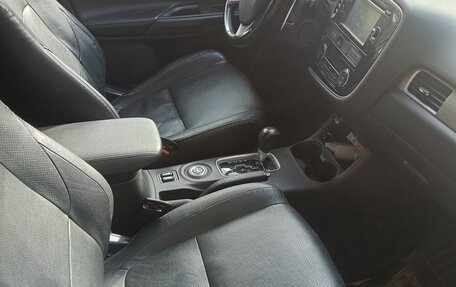 Mitsubishi Outlander III рестайлинг 3, 2012 год, 1 204 000 рублей, 11 фотография