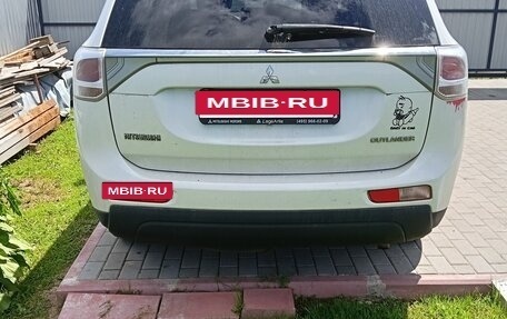 Mitsubishi Outlander III рестайлинг 3, 2012 год, 1 204 000 рублей, 4 фотография