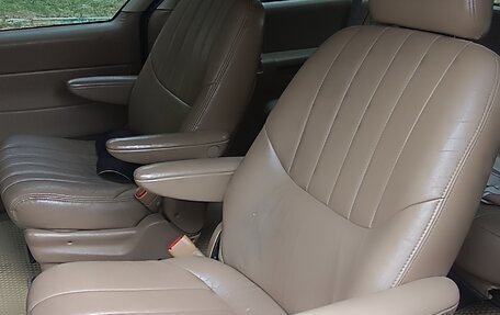 Chrysler Voyager III, 1996 год, 550 000 рублей, 2 фотография