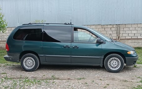 Chrysler Voyager III, 1996 год, 550 000 рублей, 8 фотография