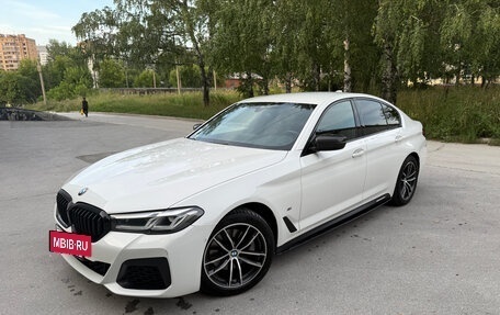 BMW 5 серия, 2021 год, 5 240 000 рублей, 2 фотография