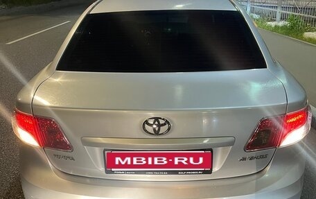 Toyota Avensis III рестайлинг, 2011 год, 930 000 рублей, 3 фотография