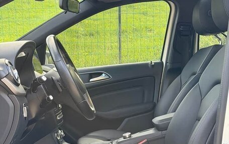 Mercedes-Benz B-Класс, 2018 год, 1 400 000 рублей, 5 фотография