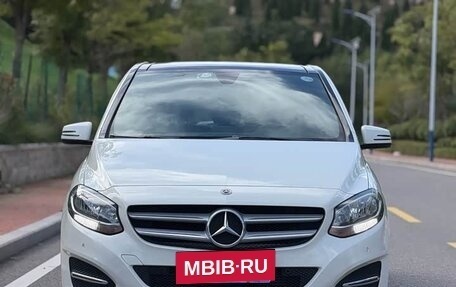 Mercedes-Benz B-Класс, 2018 год, 1 400 000 рублей, 2 фотография