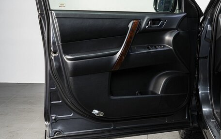 Toyota Highlander III, 2011 год, 2 199 000 рублей, 10 фотография